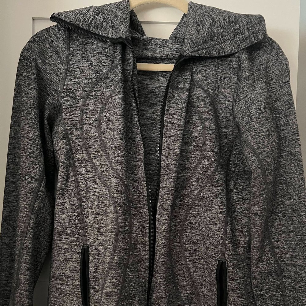 Lululemon black and white hoodie size 10